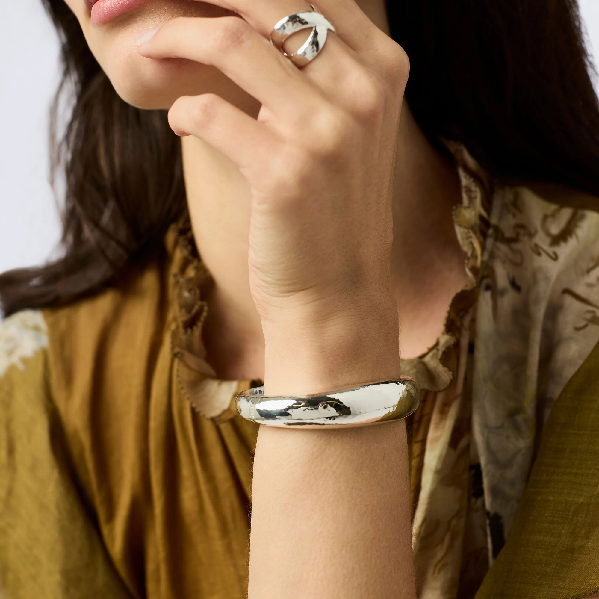 Catalina Demi Hinge Bangle - Image 2