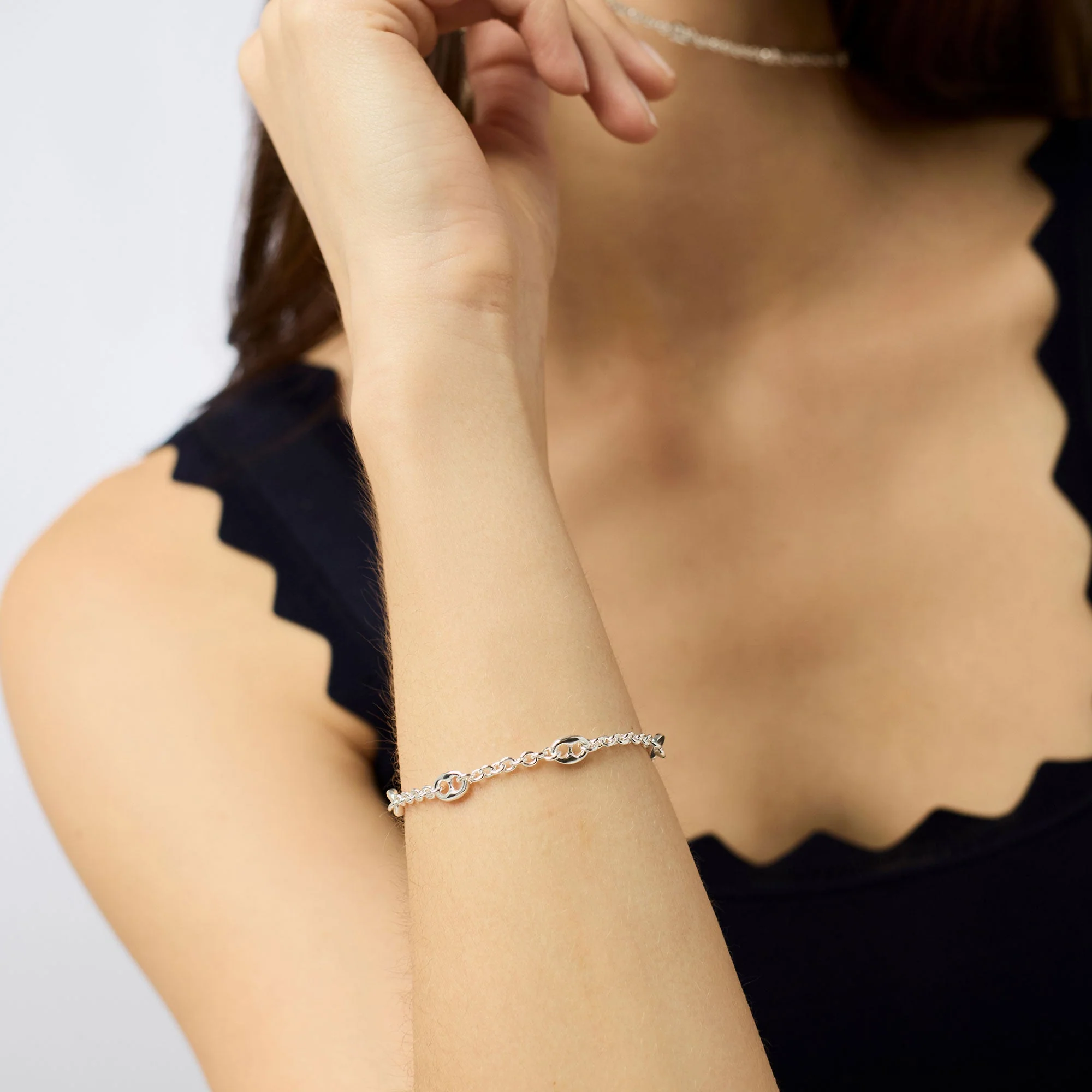 Laguna Delicate Bracelet - Image 2