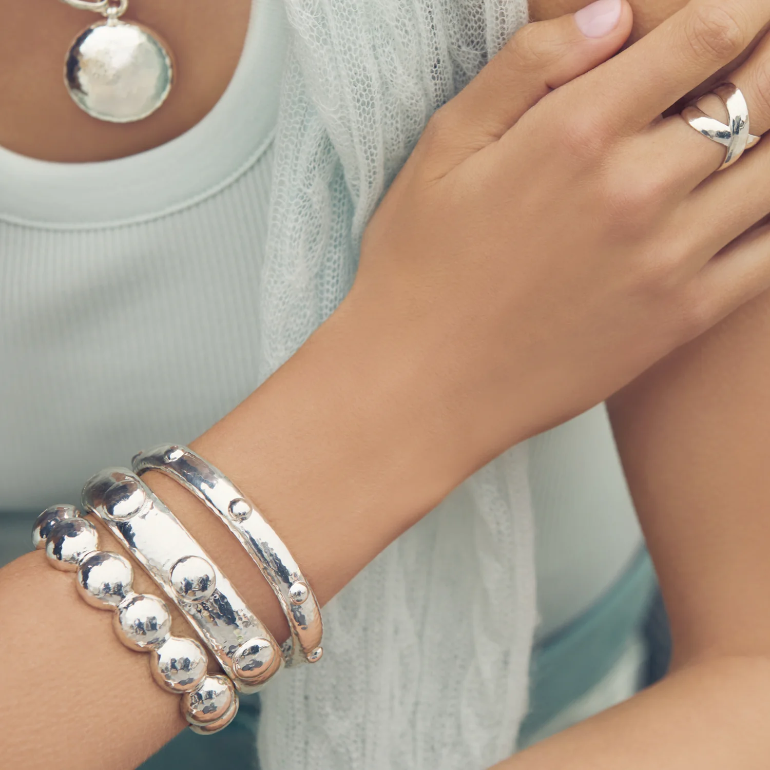Solara Nova Hinge Bangle - Image 3