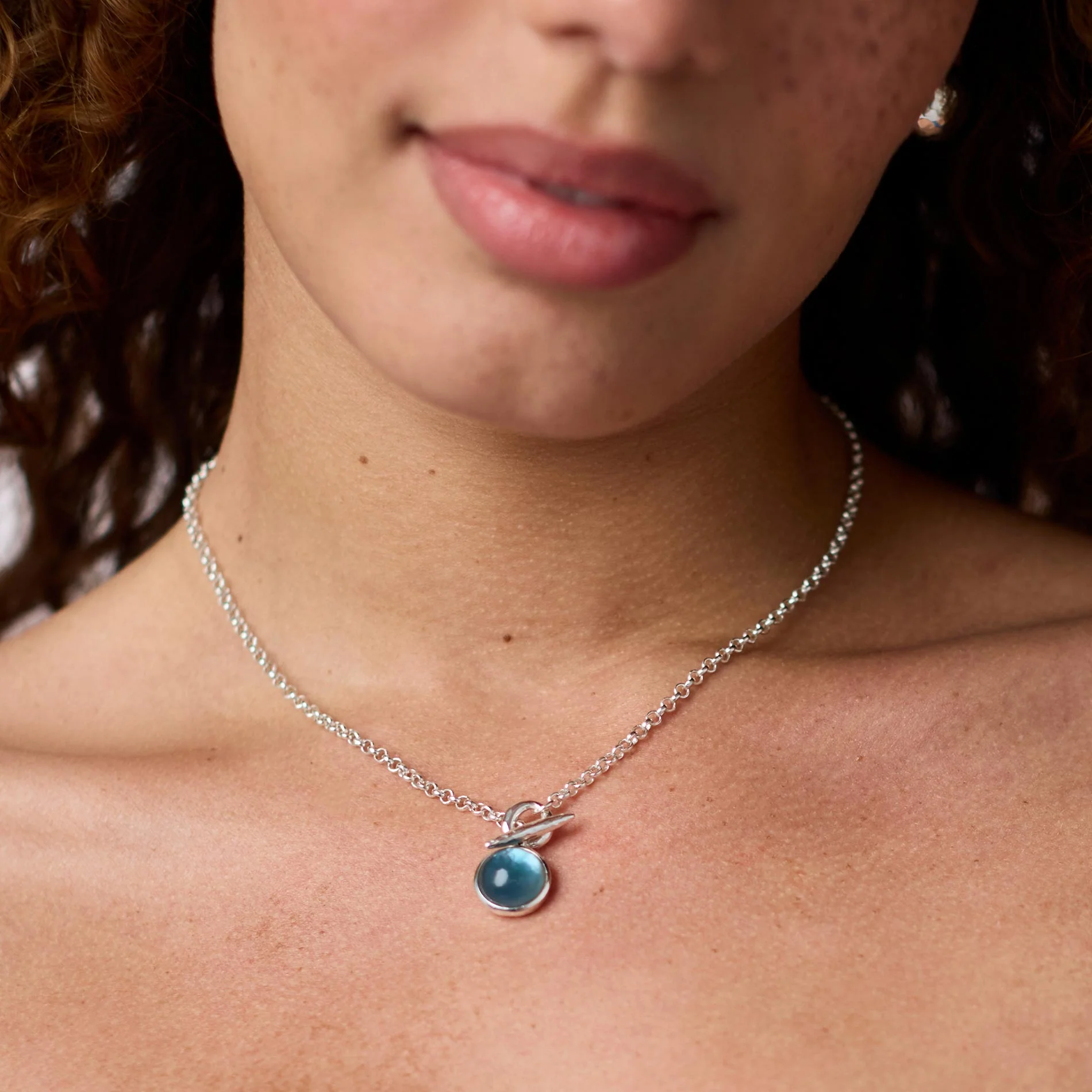 Solara Solitaire Necklace - Image 3